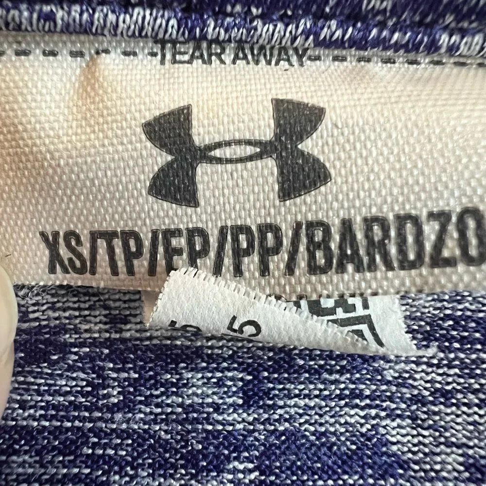 Under Armor Top - Picture 7 of 7